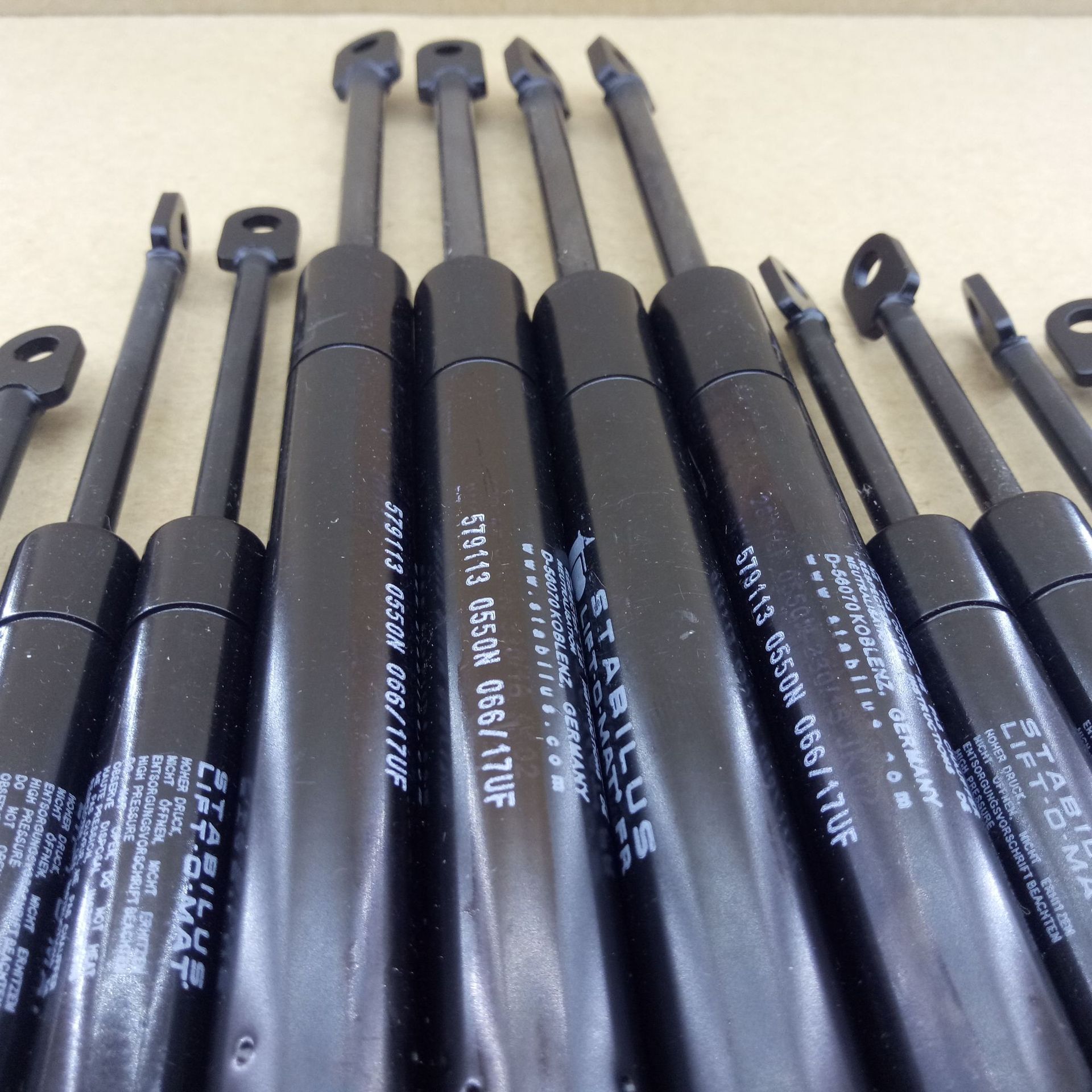 STABILUS ͨ�������� 192929 �غ�100N ��װ�ߴ�106.5�г�20