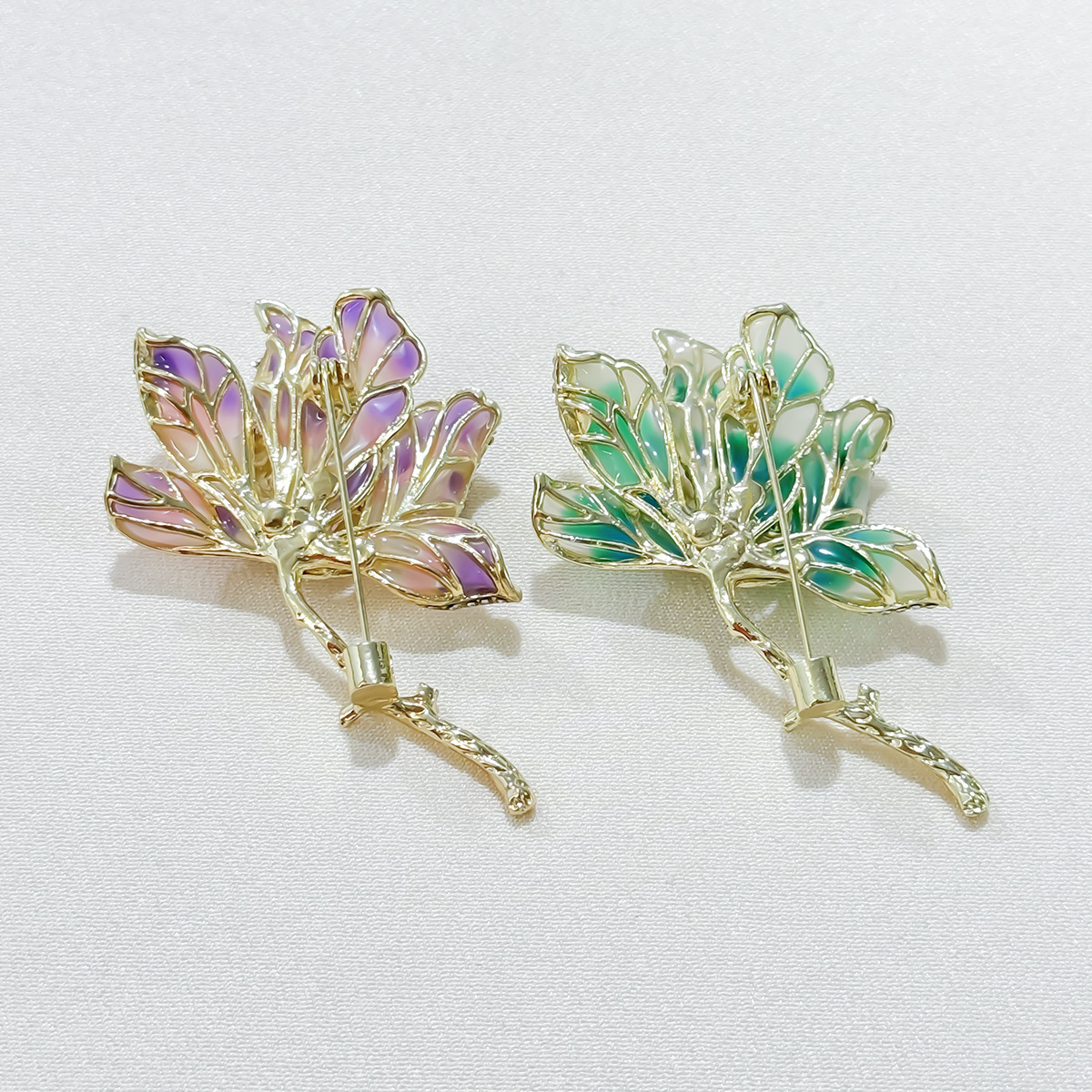 Enamel Begonia Flower Brooch Light Luxury High-end Niche Corsage Anti-light Pin Clothing Accessories Women's Accessories