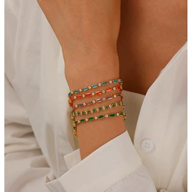 耳环;项链;耳钉