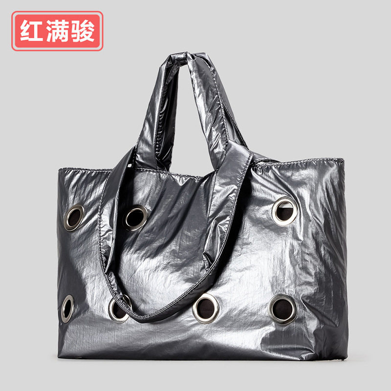 小众设计亮面尼龙布铆钉手提单肩包包个性水桶包大容量托特包女|undefined