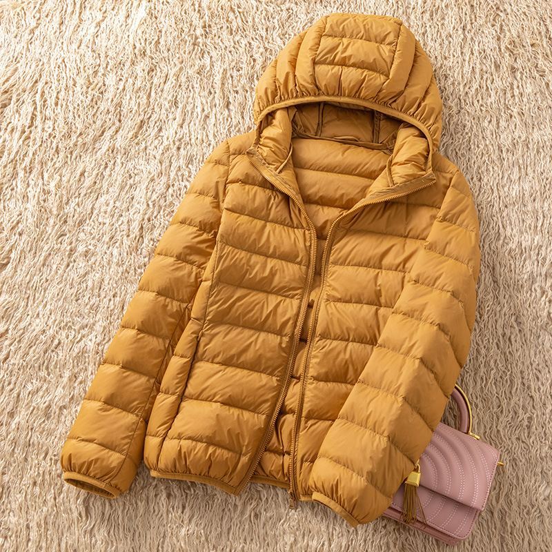 90 White Duck Down Lightweight Down Jacket Women's Short 2025 New Light Warm Fashionable Hooded Light Slim Jacket