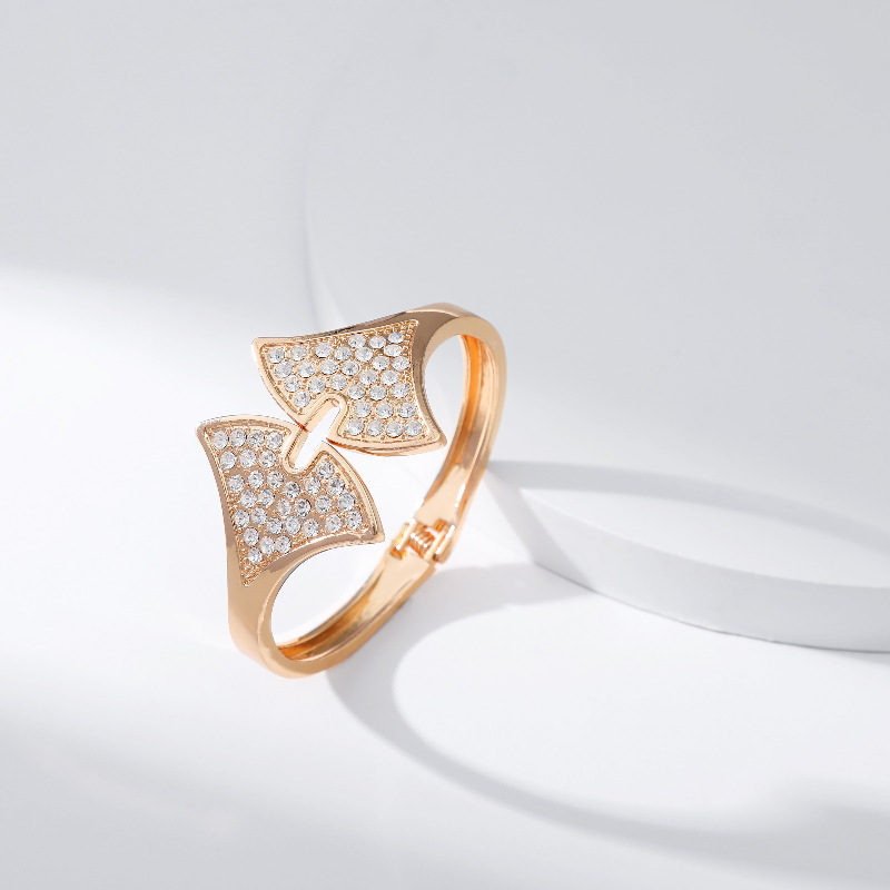 European Leaf Open Diamond Retro Fan-shaped Jewelry Bracelet display picture 4