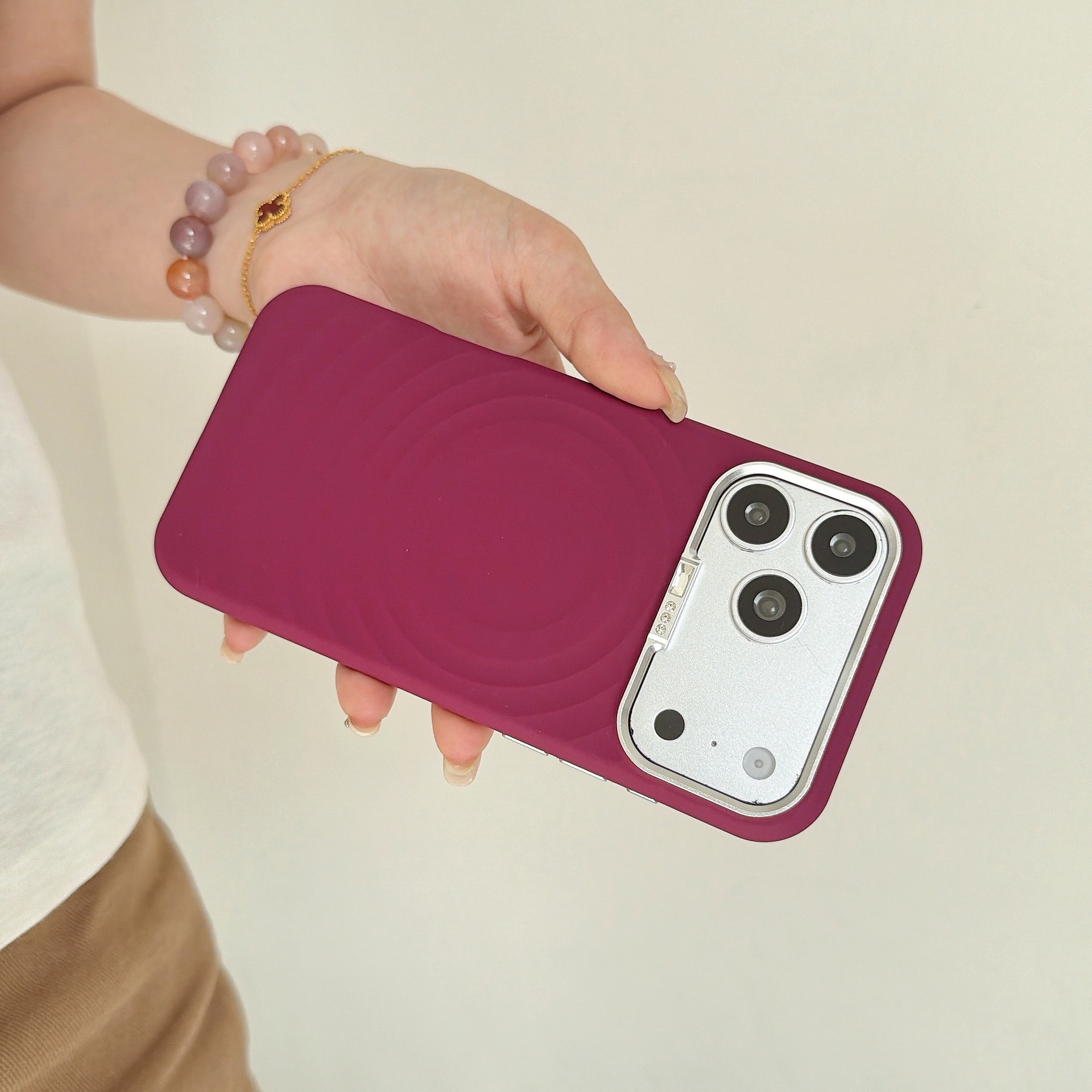 闪钻波漾磁吸适用iPhone18promax手机壳独立五金镜头框苹果17保护