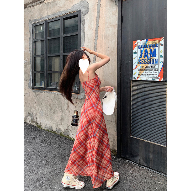 赤いチェック柄レース V ネックサスペンダードレス女性の夏のホットガールウエスト痩身ホリデースタイルヒップカバーミッドレングススカート|undefined
