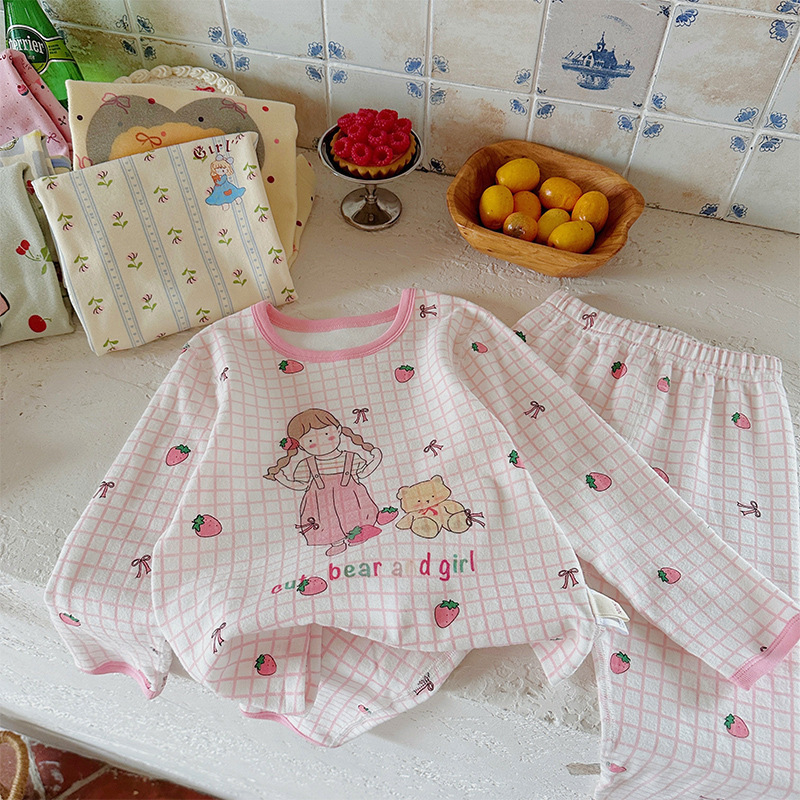 Pijamas de niñas de otoño de algodón de manga larga para niños nuevos tipos de algodón para niñas vestidos de casa de otoño