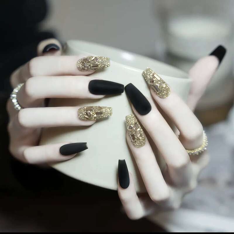 New black sweet cool frosted white light therapy pure hand-worn nail nail patch removable wholesale New black sweet cool frosted white light therapy pure hand-worn nail nail patch removable wholesale