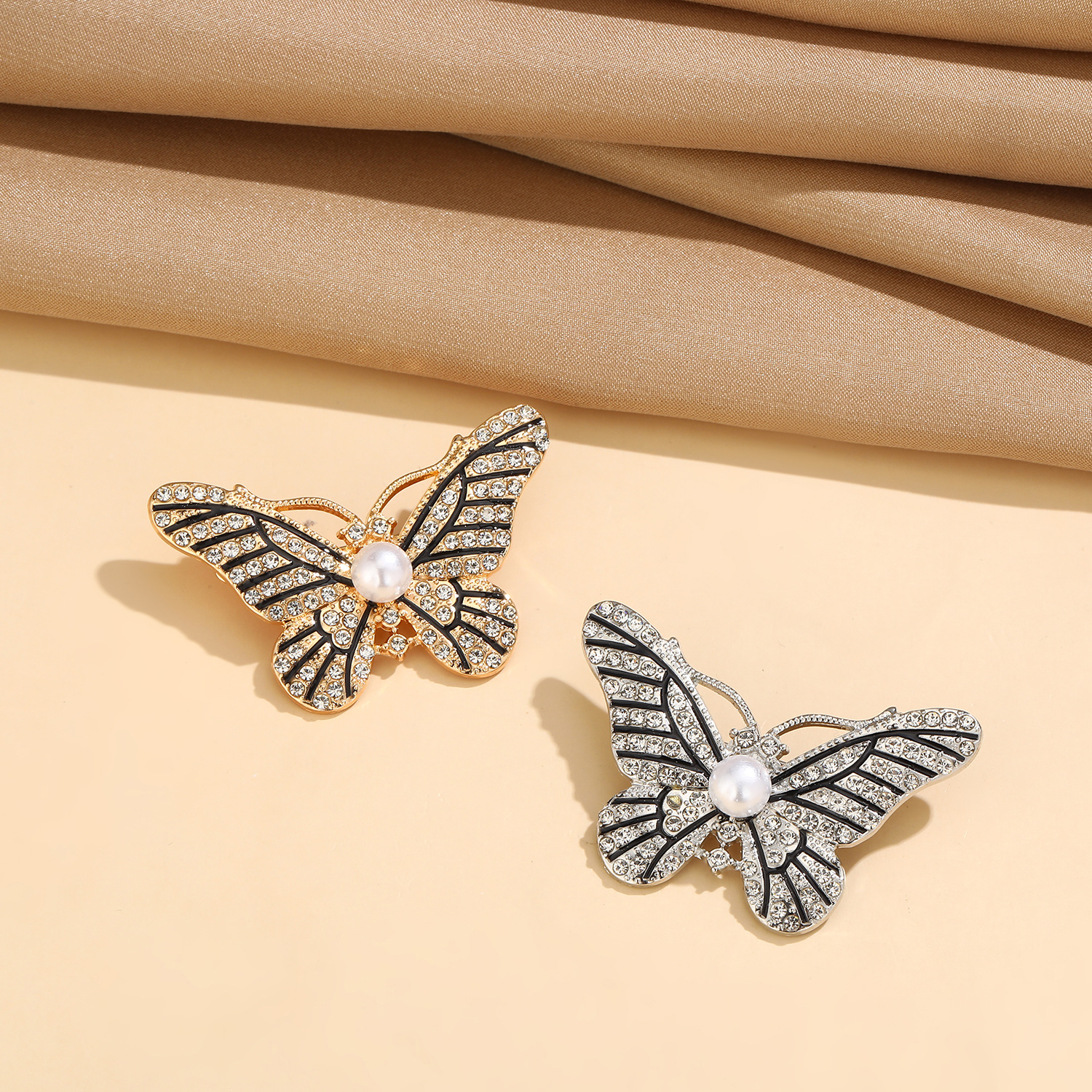 Broche papillon haut de gamme, légère et luxueuse pour veste de costume polyvalente, best-seller transfrontalier, vêtements personnalisés_voghion.com