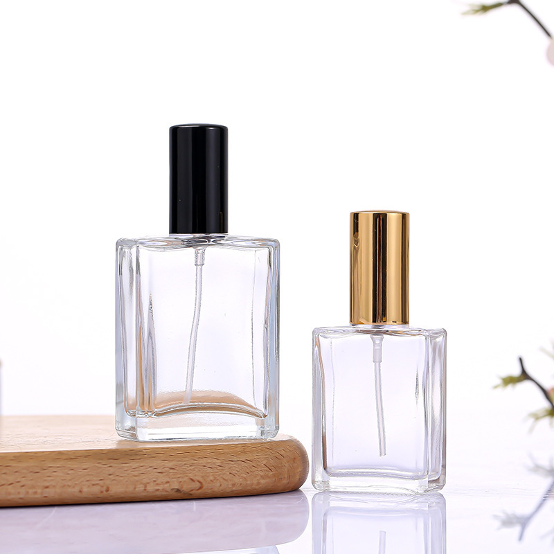 Botella de perfume cuadrada botella de spray de vidrio portátil cosmético sub-embalaje botella de vidrio transparente niebla fina botella vacía