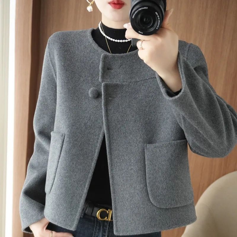 9355 Autumn/Winter New Elegant Round Neck Chanel Style Double-Sided Woolen Short Coat for Petite Women Versatile Woolen Jacket 9355 Autumn/Winter New Elegant Round Neck Chanel Style Double-Sided Woolen Short Coat for Petite Women Versatile Woolen Jacket