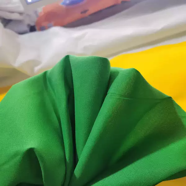 Chemical fiber 8019 fruit green width 88 cm (sold from 400 meters)