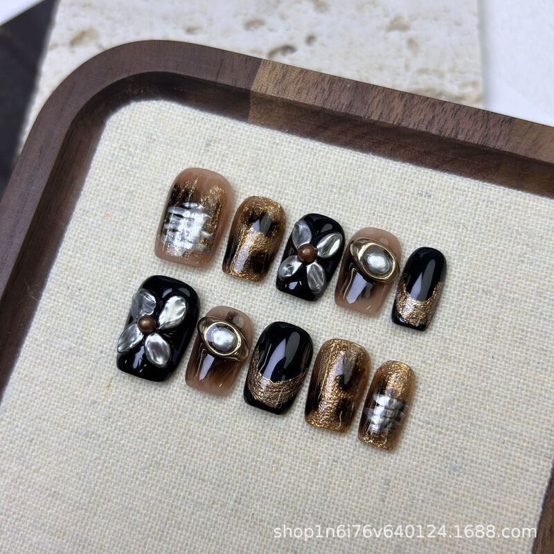 [Mysterious Flower] Wearing Armor Handmade Nail Art Hand-painted Pinch Advanced Niche Retro Nail Art Nail Paste
