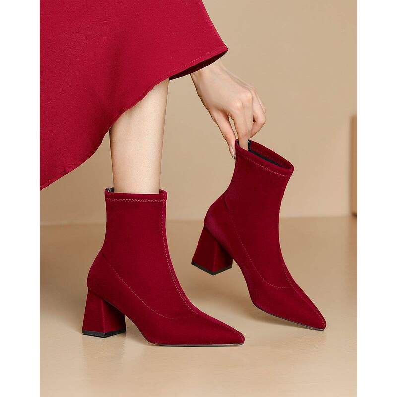 Red Short Boots with Chunky Heels and Pointed Toes, 2025 New Winter Style, Xiuhe Wedding Shoes, Bridal Shoes, Fleece-Lined, Comfortable High-Heeled Boots