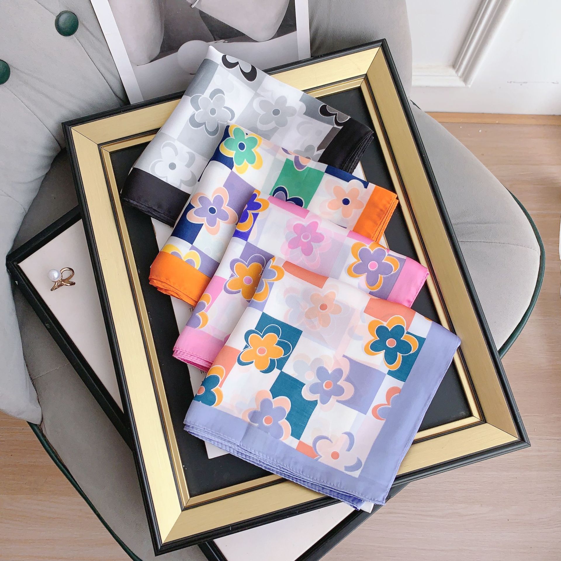 70 pequeños pañuelos cuadrados seda seda de alta calidad temperamento literario flores pequeñas bolsas de color fresco pañuelo correa de pelo pañuelo