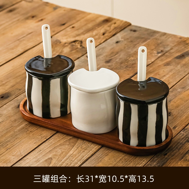 줄무늬 2개(검은색) + 흰색 1개 + 트레이