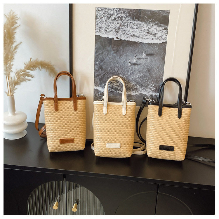 Summer straw woven beach bag 2025 New style seaside vacation handbag, simple and versatile bucket bag, woven crossbody bag undefined
