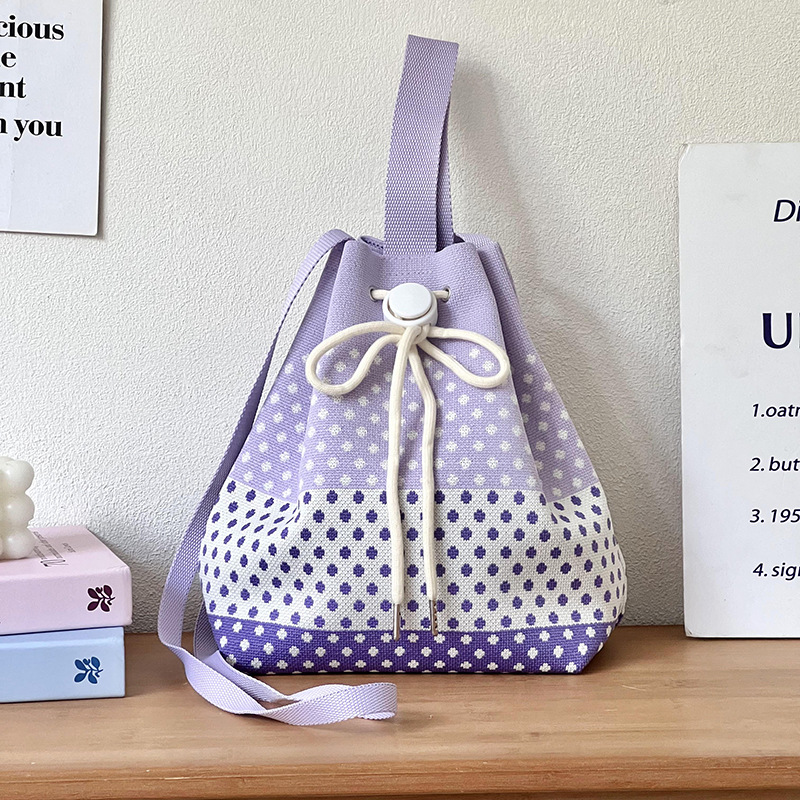 2025 nuevo diseño japonés y coreano simple bolso de hombro de punto de moda femenina versátil bolso portátil de viaje de verano