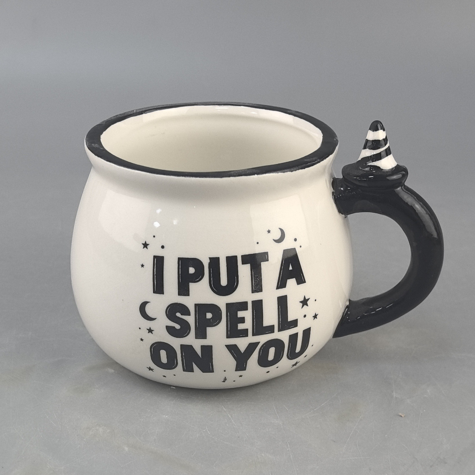 Taza de cerámica de Halloween Taza de caldera Sombrero de bruja Mango de fantasma lindo Festival de fantasmas Taza de bruja Ideas