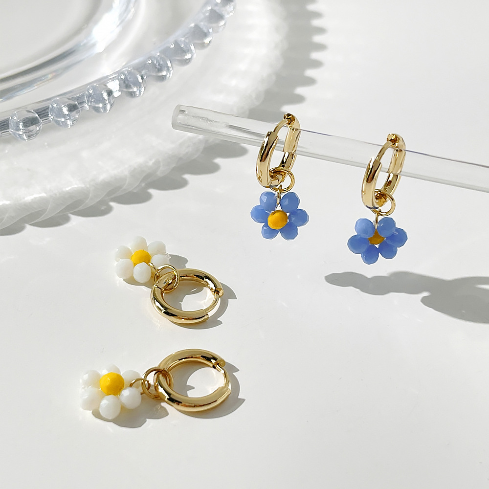 No Inlaid Inlay Material Fashion Retro Earrings Acrylic Small Daisy Copper Earrings