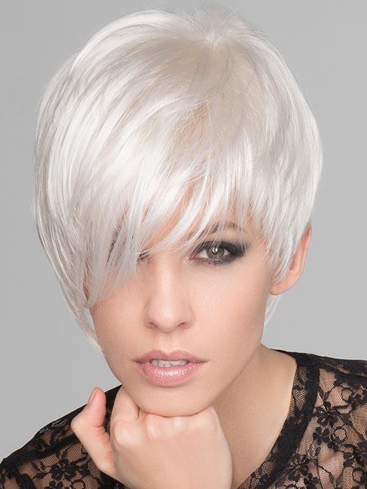 Women's Simple Style Casual High Temperature Wire Long Bangs Short Straight Hair Wigs display picture 1