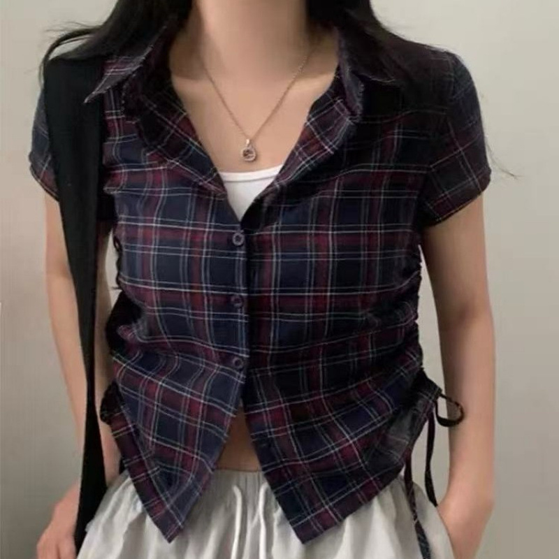 Korean Plaid Short-Sleeved Single-Breasted Shirt for Women with Pleated Hem and Drawstring Design, Versatile Age-Reducing Top Shirt