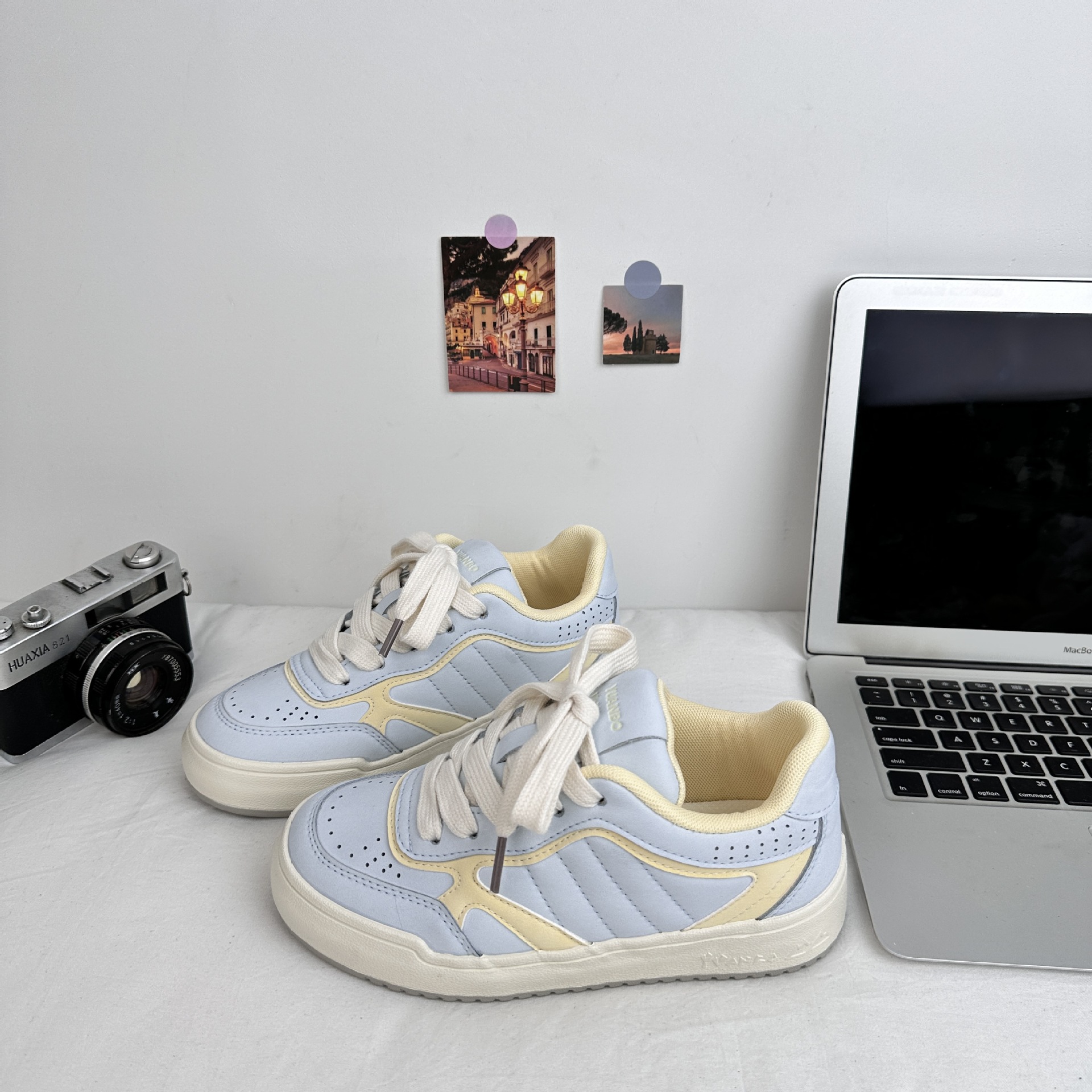 Yuanbo 2025 primavera nuevos zapatos de lona de cuero de nicho de moda zapatos deportivos de skate universal zapatos casuales