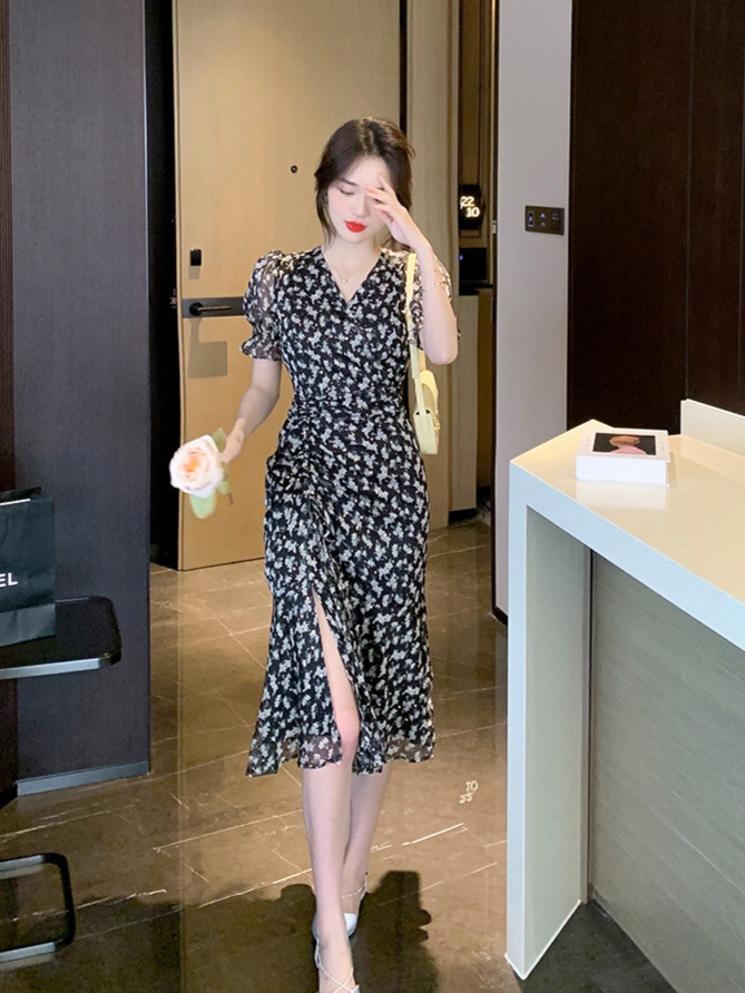 Đầm maxi nữ thắt eo đuôi cá họa tiết hoa mạ vàng kiểu Pháp — Hoa màu đen