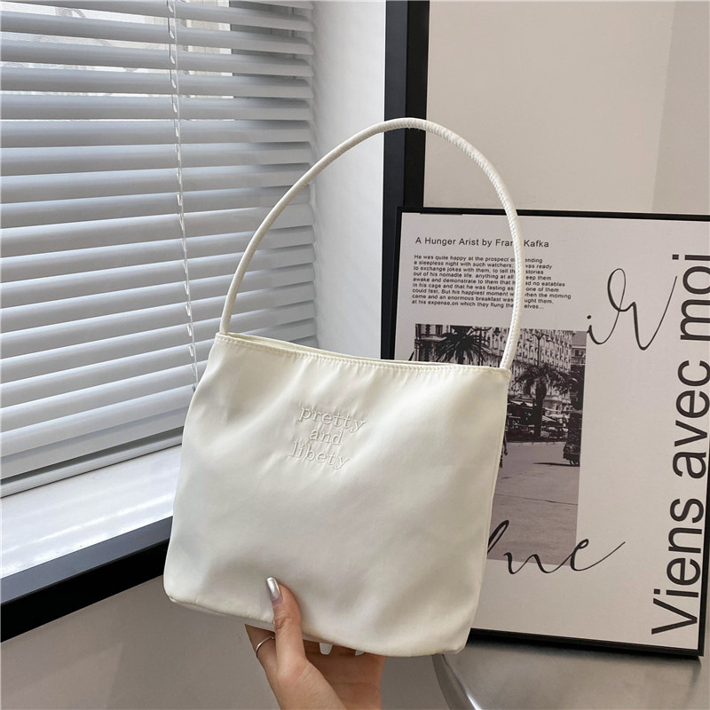 Corea del Sur mucho y eboy2023 nuevo bolso del cubo de las mujeres simple casual todo-fósforo del bolso de nylon axila