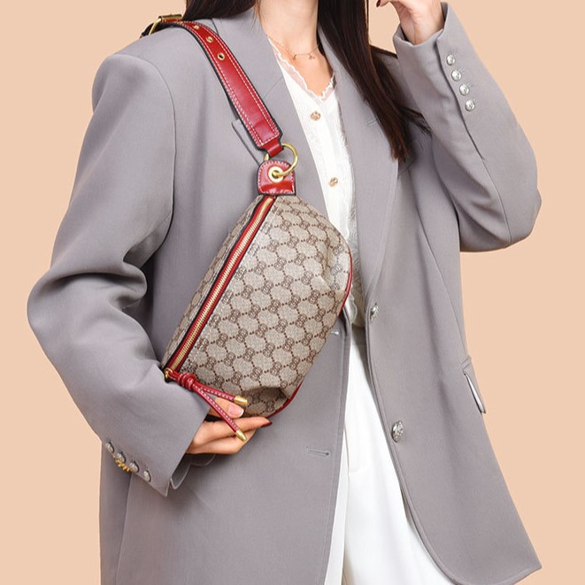 2024 nuevo bolso de pecho retro, temperamento impreso, bolso de bola de masa de media luna, bolso de hombro de gran capacidad, bolso de mensajero, bolso de mujer