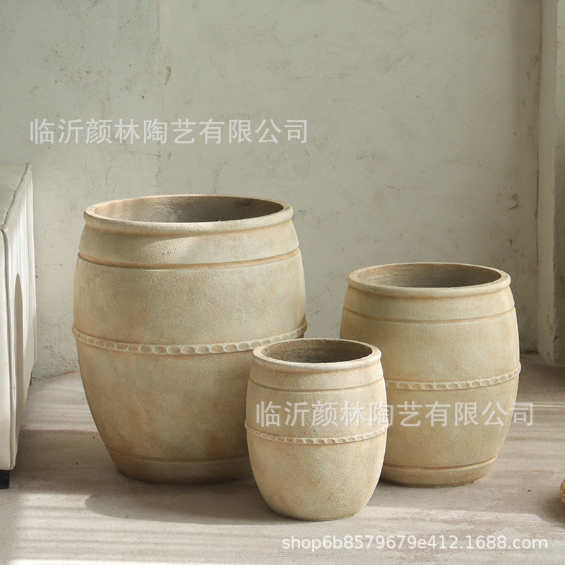 Juego de tres piezas de amarillo antiguo