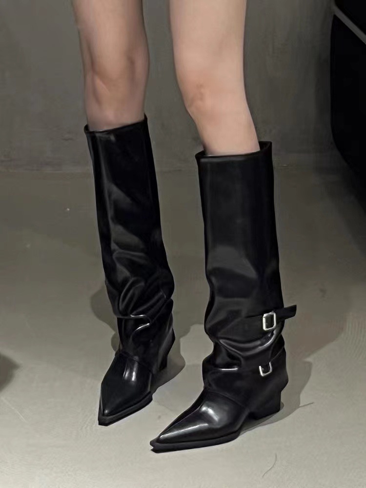 검은색