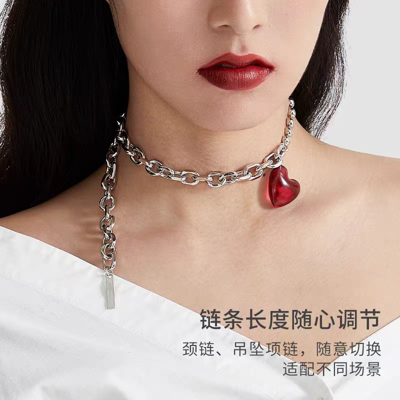 スターウ・シンと同じスタイルのレッドラブペンダントネックレス、女性用ニッチデザイン、ハイエンドの甘くてクールなチェーン鎖骨チェーン|undefined