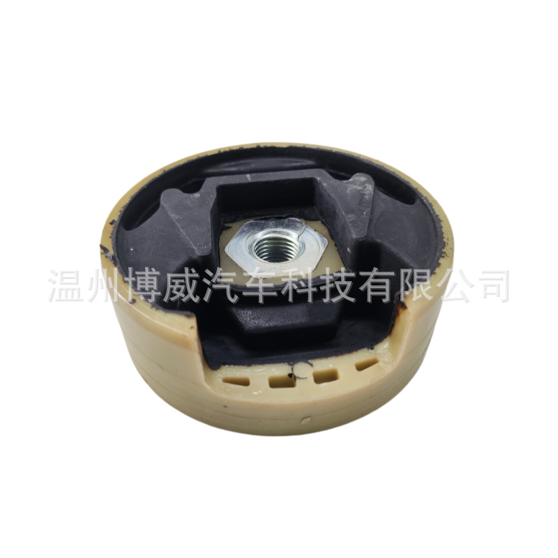 1K0199868A Is Suitable for the Front Crossbeam Rubber Block with Threaded Screw for Volkswagen Sagitar