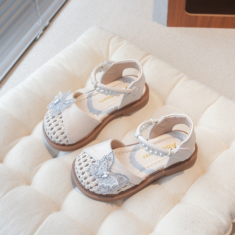 Zapatos de perlas huecas para niñas, 2026 verano, nuevos zapatos infantiles de moda universal, zapatos de princesa, sandalias image 4