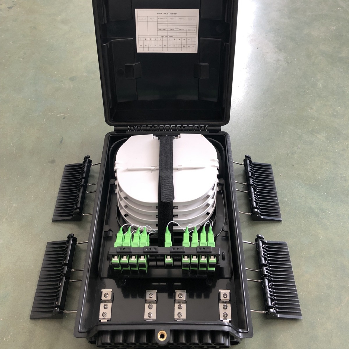 PLC微分1分24配线箱 FTTH 外贸款分线盒1:24分纤箱24芯光缆分配箱