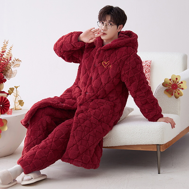 Pijamas de hombre de otoño e invierno de lana de coral de tres capas acolchadas engrosadas de lana forrada de invierno de color rojo brillante cálido traje de desgaste para el hogar