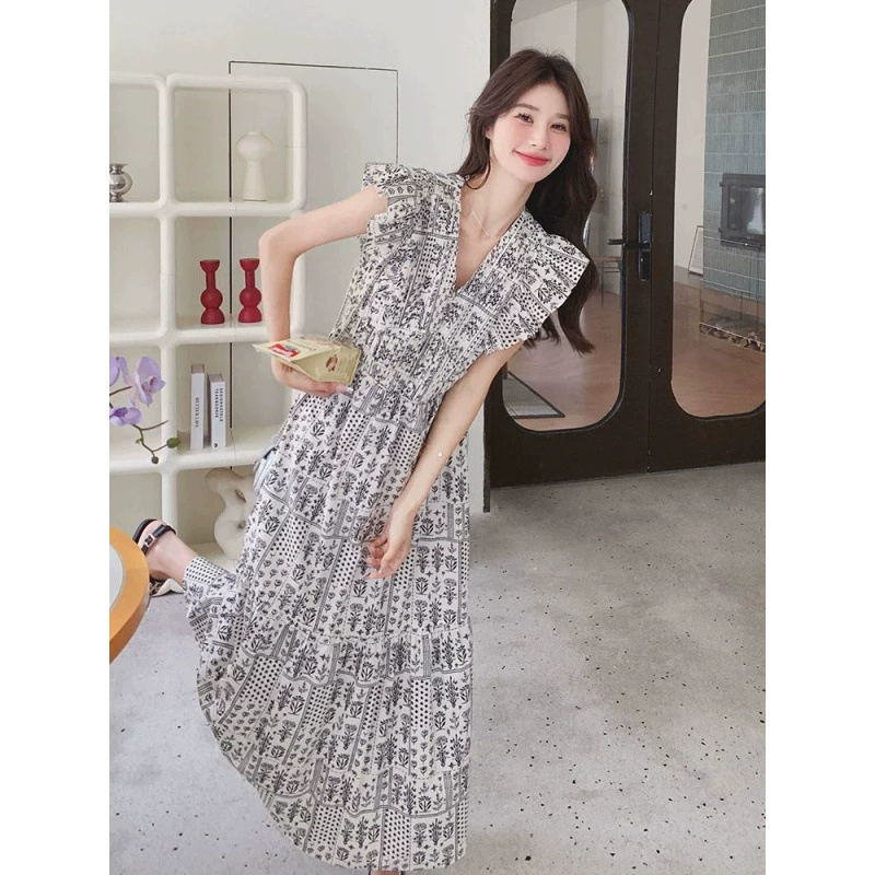 Французское высококачественное уникальное платье с цветочным принтом и летящими рукавами для женщин, лето 2025, новое, стройнящее, элегантное, с длинной юбкой.