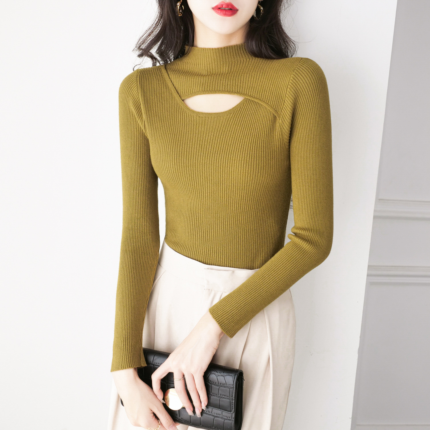 Solid color sexy demi-season knitted sweater