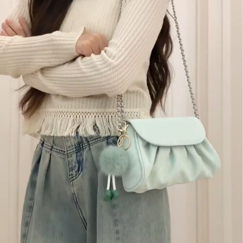 Fresh and Light Cloud Texture Small Bag 2024 New Academic Style Pleated Underarm Bag Unique Single Shoulder Crossbody Bag for Women