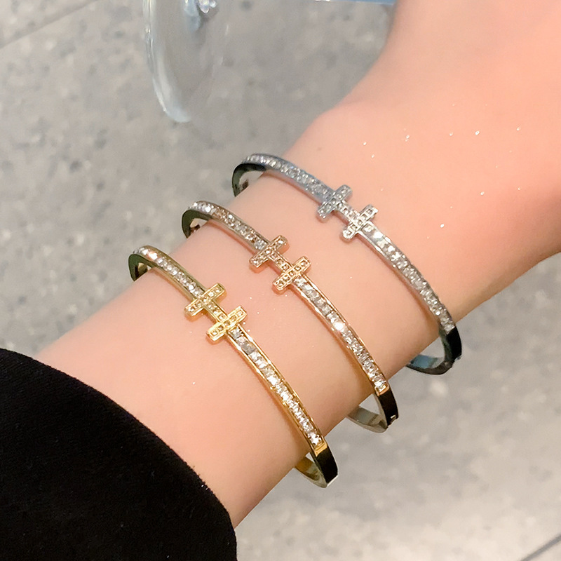 Light Luxury High-end Sense Letter H Bracelet Diamond-encrusted Fashion Bracelet Niche Exquisite Titanium Steel Bracelet Zircon Jewelry for Women
