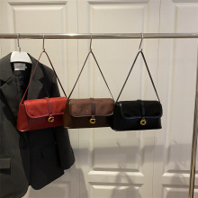 �n��r�����e���̄�ͨ���LҸ��С������Ů�|�м�ɫ�����ˇб���