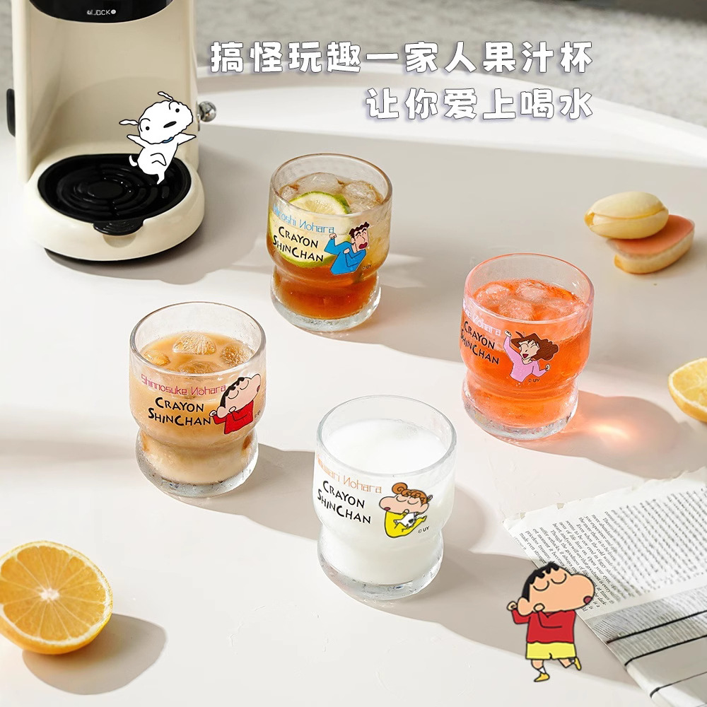 Nuevo Crayon Shin-chan de marca compartida Taza de leche linda de alto valor Juego de regalo de mano Taza de agua de verano Regalo