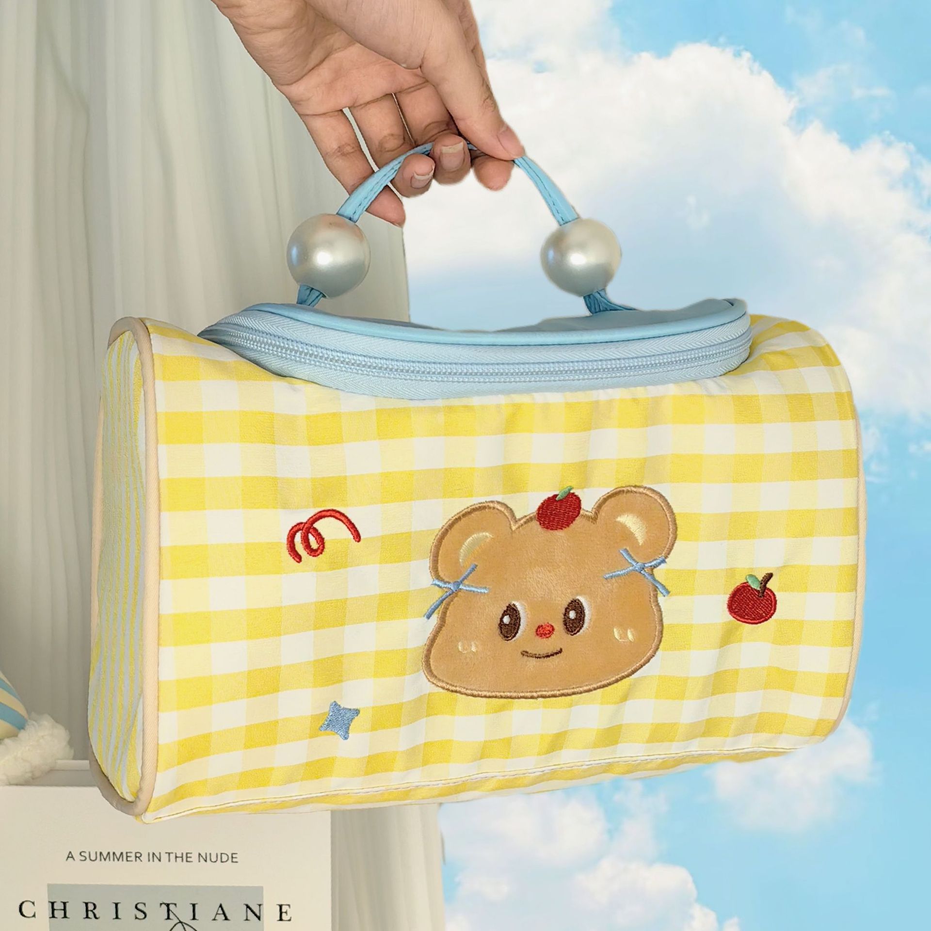 quality handheld cute cosmetic bag