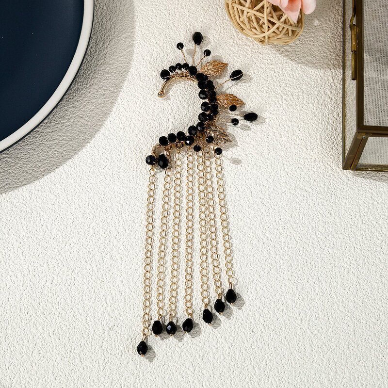 European and American Niche Design Sense Ear Hanging Dark Style Exaggerated Photography Portrait Ear Accessories Fashion INS Style Tassel Ear Clip