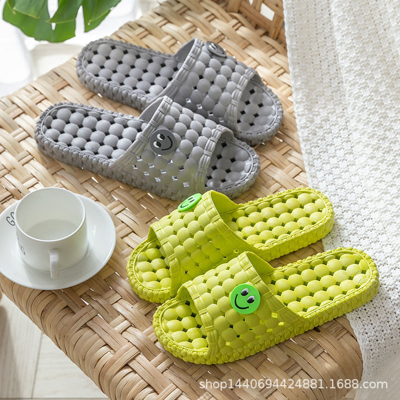 Summer Bathing Slippers Men's Leaky Bathroom Women's Hollow Massage Slippers Home Indoor Home Couples