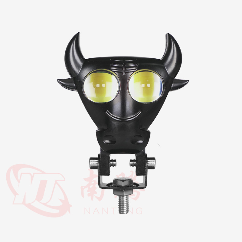 Motocicleta LED transfronteriza, foco de cabeza de toro totalmente de aluminio, faros delanteros de luz lejana y cercana, coche eléctrico externo, motocicleta modificada