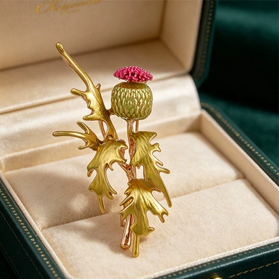Yaxa sancaqları brooch, versatile and elegant alloy