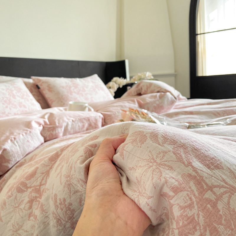 Luxury Cotton Bed Sheet Set For Master Bedroom Bed Skirt_voghion.com