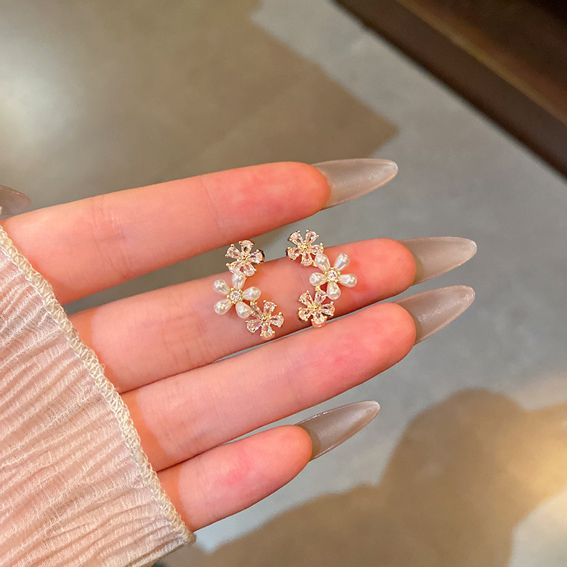 微镶锆石珍珠花朵耳环女小众设计高级感耳钉气质甜美百搭耳饰批发|undefined