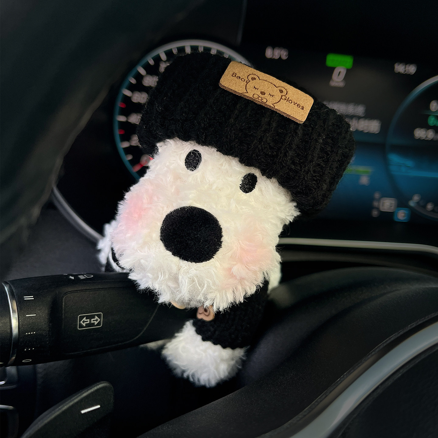 Car Gear Shift | Qìchē Sürətlər qutusu və əl tormozu başlıqları - black-knitted-hat-black-striped-buckle-west-highland-gear-shift