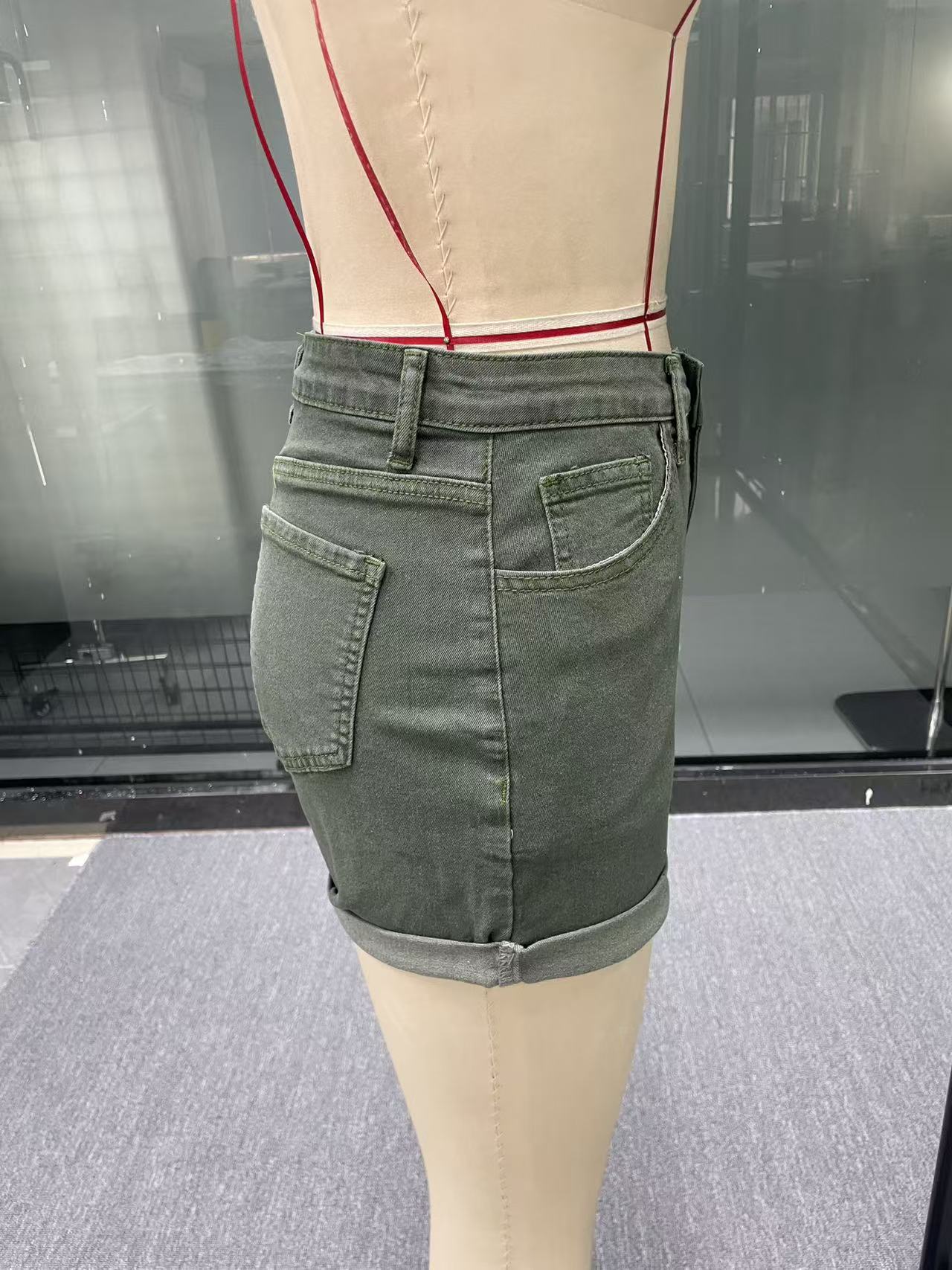 Women's Solid Color Denim Shorts Simple Basic Versatile Standard Size Women's Pants_ecoleips.com